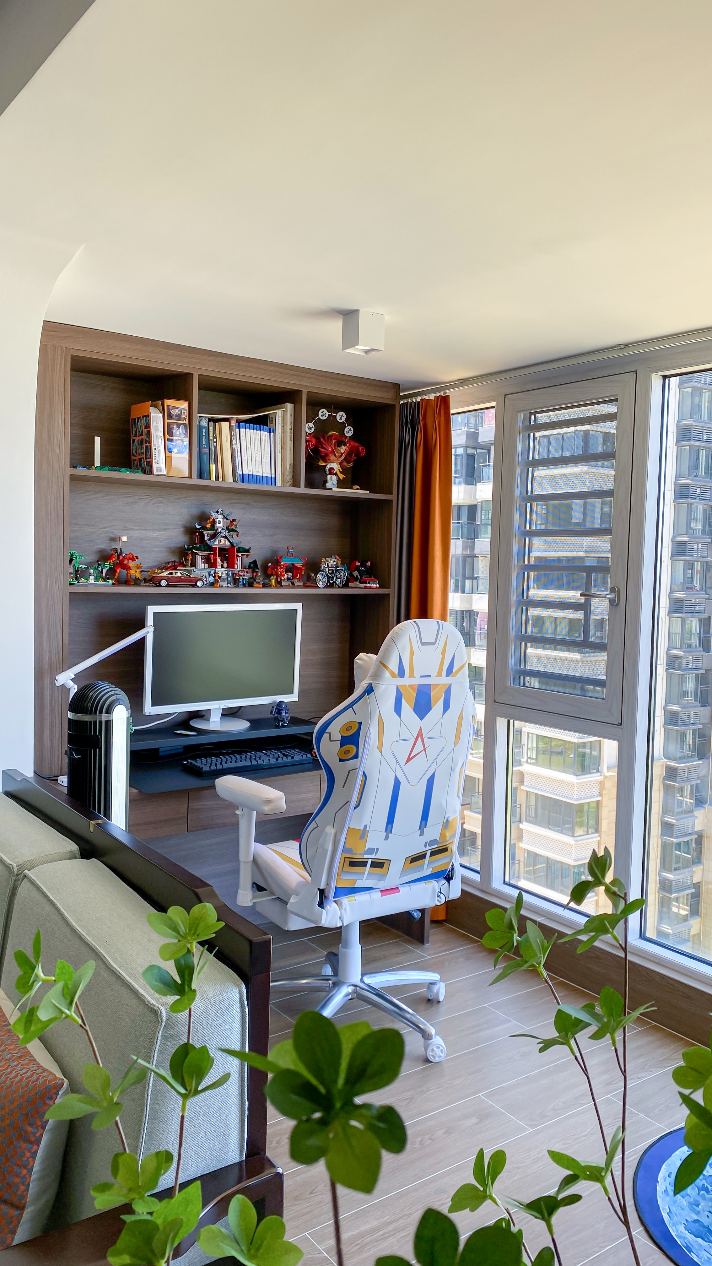 南寧新房裝修-現(xiàn)代簡(jiǎn)約-陽臺(tái)