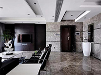 裝修時(shí)老公想全屋貼瓷磚，媳婦列舉了七大缺點(diǎn)才成功阻止！